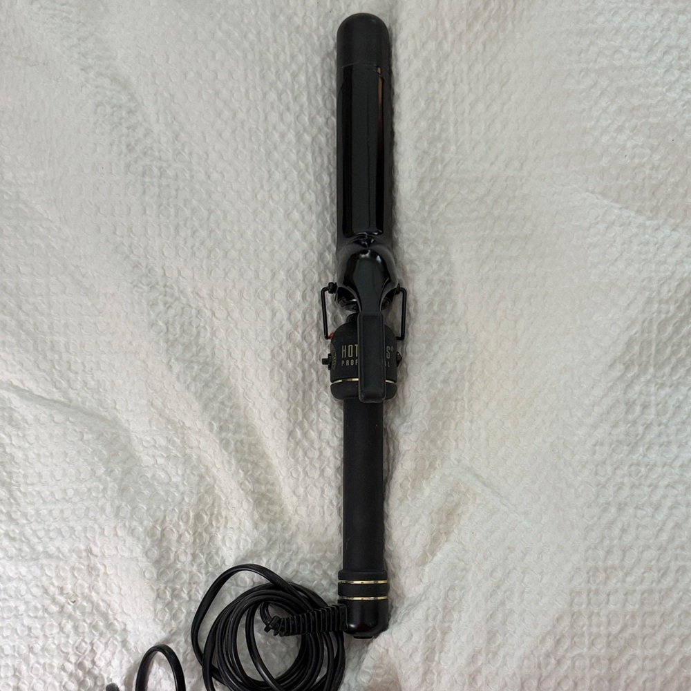 Hot Tools 1.25” Black Curling Iron
